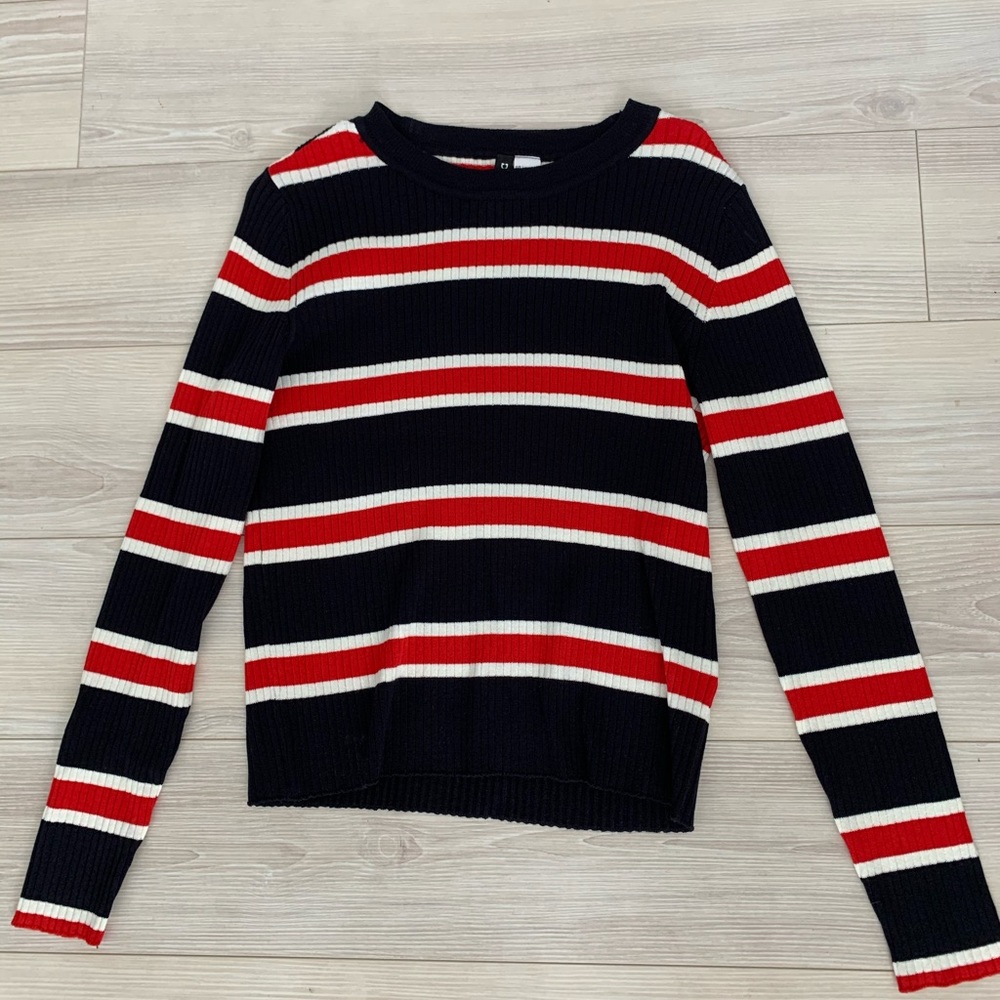 Long sleeve sweater